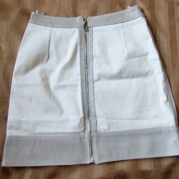 Belstaff Pencil Skirt, Leather Trim, Beige, sz.S, waist 26in,lined, cotton blend - Picture 7 of 8